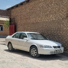 Toyota Camry 2000