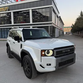 Toyota Land Cruiser Prado 2025