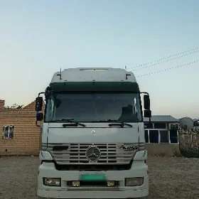 Mercedes-Benz ACTROS 3331 1998