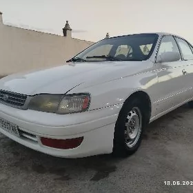 Toyota Corona 1995