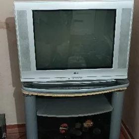 Telewizor, tumbasy we tuner.