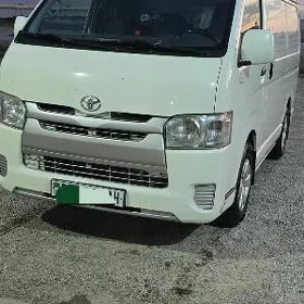Toyota Hiace 2017