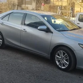 Toyota Camry 2017
