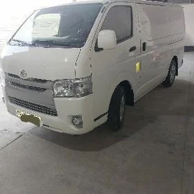Toyota Hiace 2020