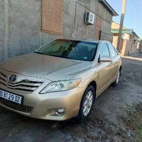 Toyota Camry 2011