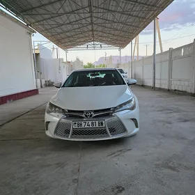 Toyota Camry 2016
