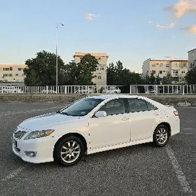 Toyota Camry 2011