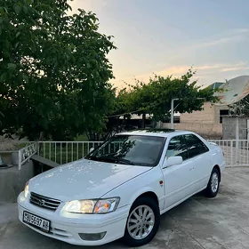 Toyota Camry 2000