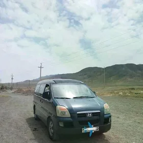 Hyundai H-1 2005