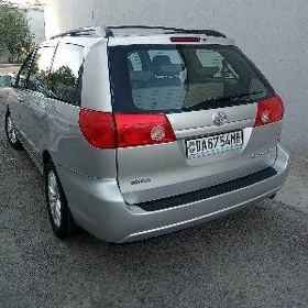 Toyota Sienna 2009