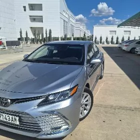 Toyota Camry 2023