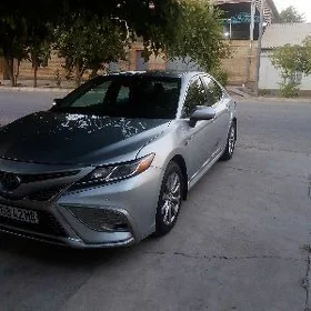 Toyota Camry 2018