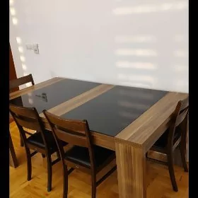 большой дубовый стол
