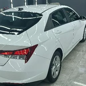 Hyundai Elantra 2021