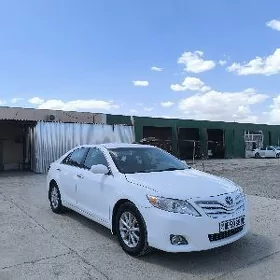 Toyota Camry 2011
