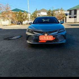 Toyota Camry 2018