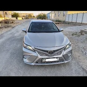 Toyota Camry 2018