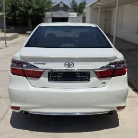 Toyota Camry 2017