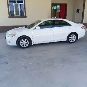Toyota Camry 2011