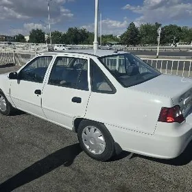 Daewoo Nexia 2015