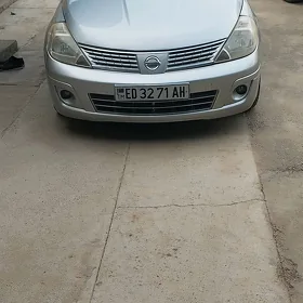 Nissan Versa 2008