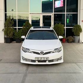 Toyota Camry 2013