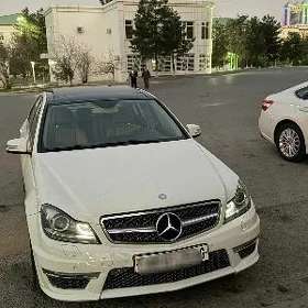 Mercedes-Benz C350 2012