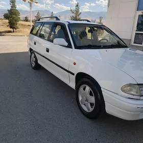 Opel Astra 1996