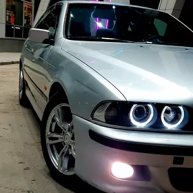 BMW E39 1999
