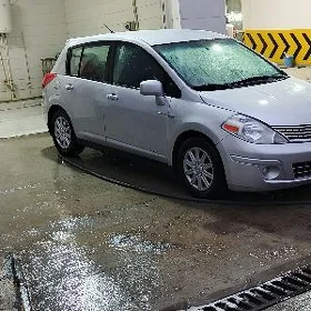 Nissan Versa 2010