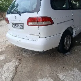 Toyota Sienna 2002