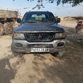 Mitsubishi Montero Sport 2001