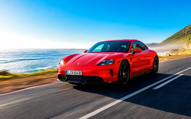 Sesli dolandyryş we mehanika öýkünmesi: täze Porsche Taycan nähili boldy