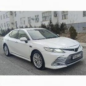 Toyota Camry 2018