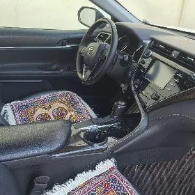 Toyota Camry 2018