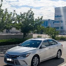 Toyota Camry 2016