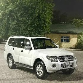 Mitsubishi Pajero 2014