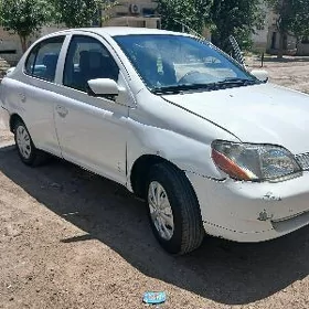 Toyota Echo 2000