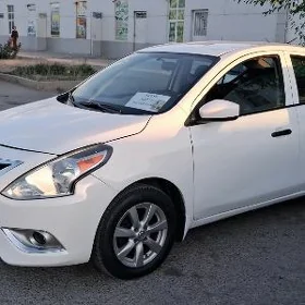 Nissan Versa 2017