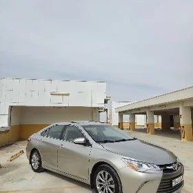 Toyota Camry 2017