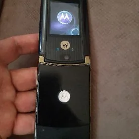 Motorola V8 gold