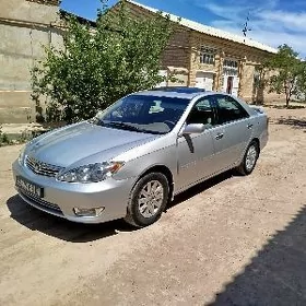 Toyota Camry 2004