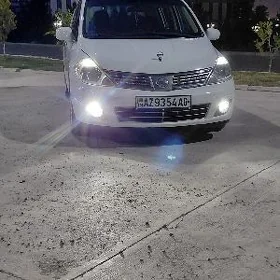 Nissan Versa 2010