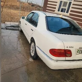 Mercedes-Benz E320 1997