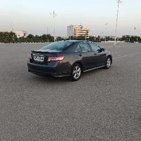 Toyota Camry 2011