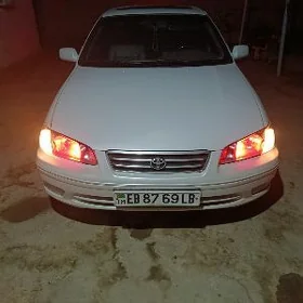 Toyota Camry 2001