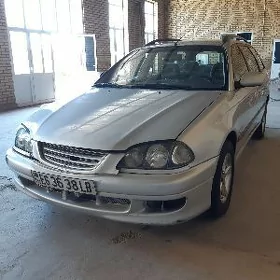 Toyota Avensis 2000