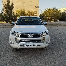 Toyota Hilux 2021