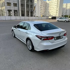 Toyota Camry 2022