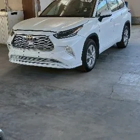 Toyota Highlander 2022